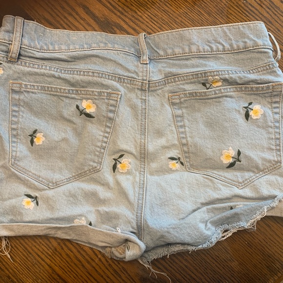 LOFT HIGH RISE FRAYED CUT OFF DENIM SHORTS 17” WAIST - Picture 6 of 9